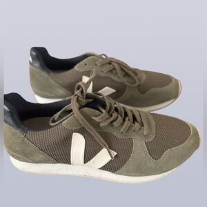 Veja mens’s olive and white snekers